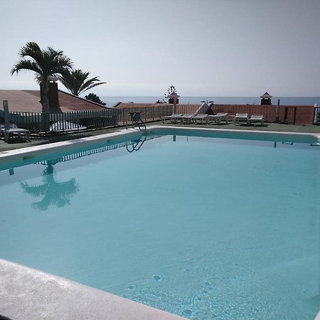 2 Calle Las Azucenas Playa Del Aguila  Екстер'єр фото