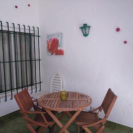 2 Calle Las Azucenas Playa Del Aguila  Екстер'єр фото